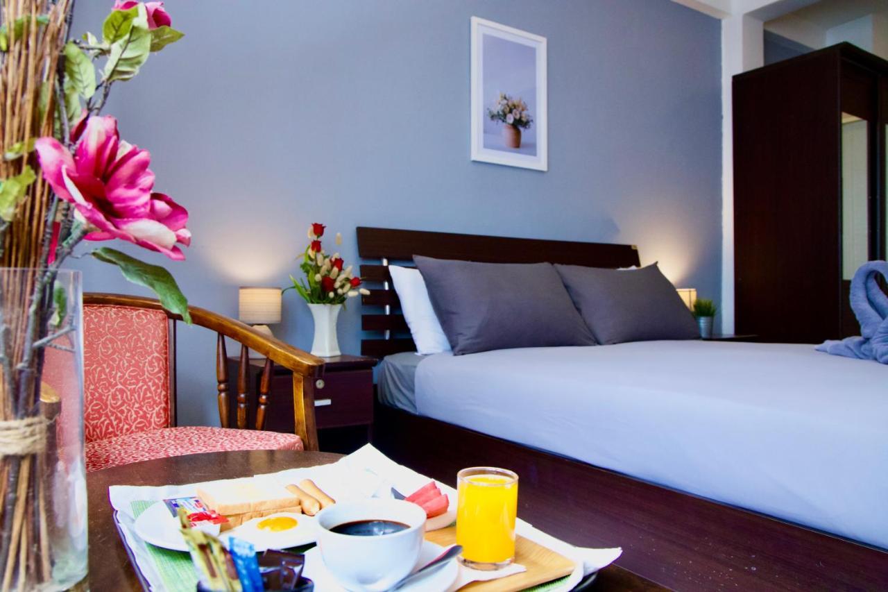 Golden Guesthouse By The Beach Cha Am Ча Ам Екстериор снимка