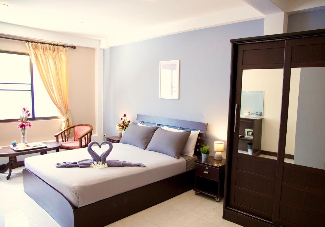 Golden Guesthouse By The Beach Cha Am Ча Ам Екстериор снимка